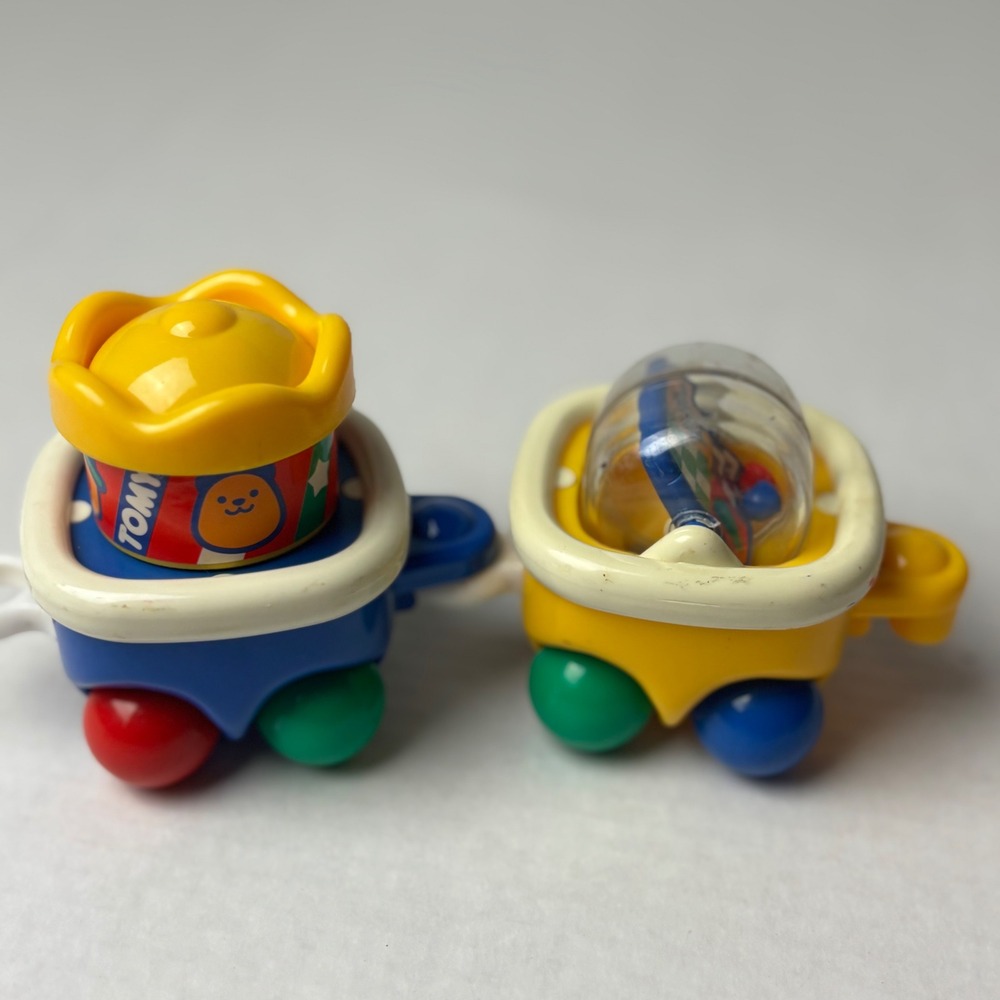 Vintage 1992 Tomy Pull Along Train Cars Blue Yellow Bear Rattle Toddler Toy